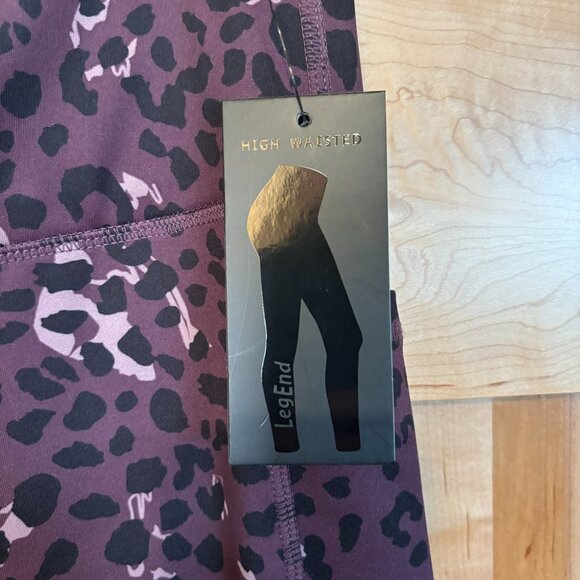 NWT LegEnd 7/8 Length Leggings Side Pockets Animal Print S Small - Picture 2 of 7